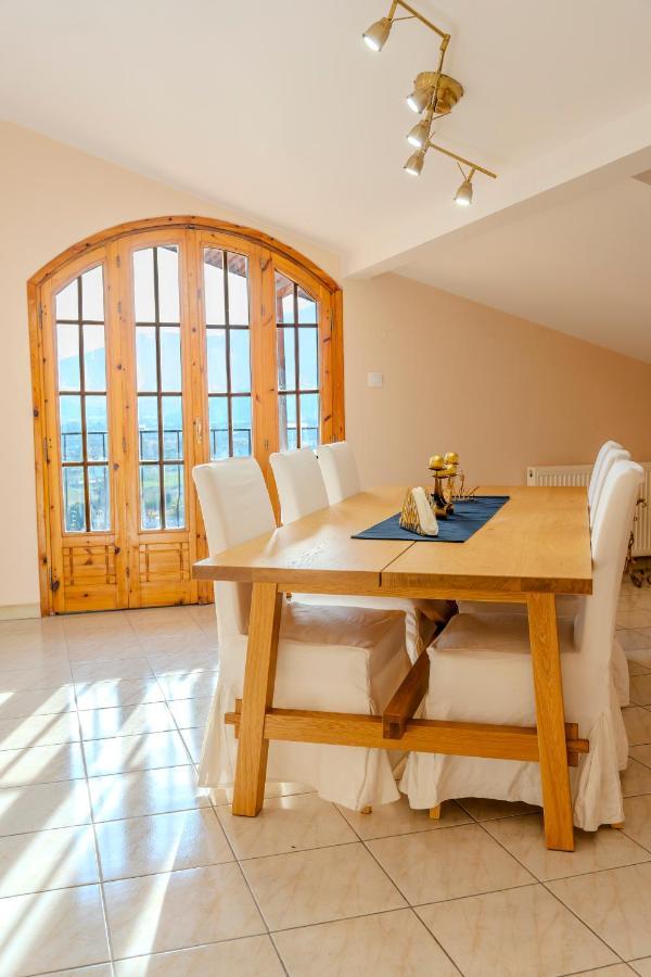 Georgina'S Meteora Loft Apartment Калампака Екстериор снимка